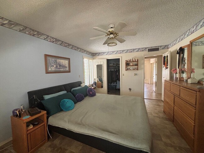 Building Photo - Lovely Long Term Unfurnished Home in 45+ Active Adult Resort Community of Leisure World