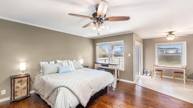 Building Photo - 638 Coral Harbor