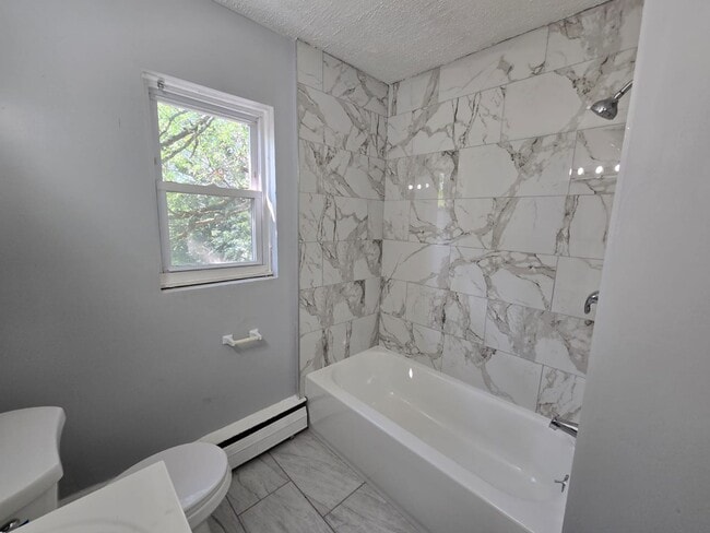 Building Photo - White Horse Gardens