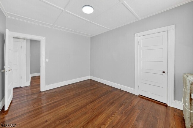 Building Photo - 86 Curie Ave