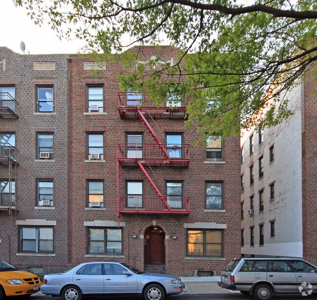 Building Photo - 21-15 27th St