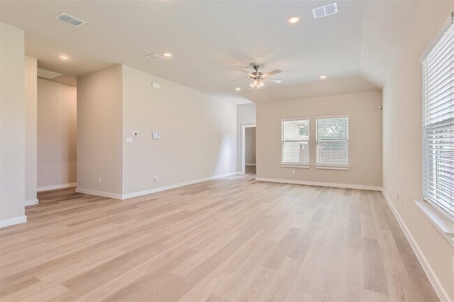 Building Photo - 4702 Deadwood Dr
