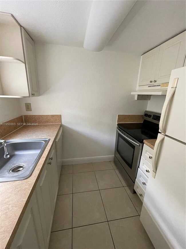 Building Photo - 8500 SW 109th Ave