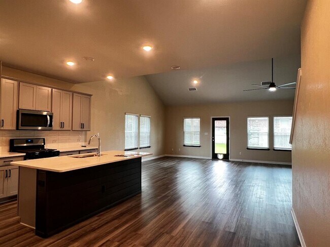 Building Photo - 1509 Deering Run