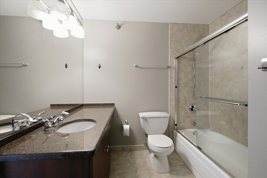 Building Photo - 474 N Lake Shore Dr