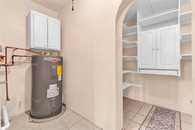 Building Photo - 211 SE 1st Terrace