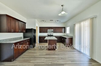 Building Photo - 13264 W Ventura St