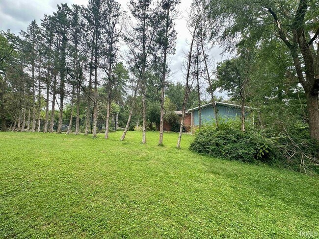 Building Photo - 1830 E Thornton Dr