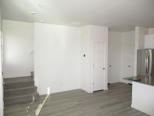 Building Photo - ***Brand new Townhome in Johnstown***