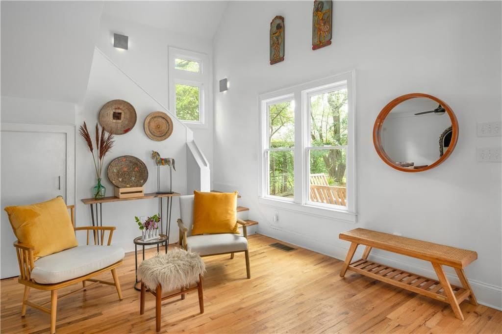 Building Photo - 217 Berean Ave SE