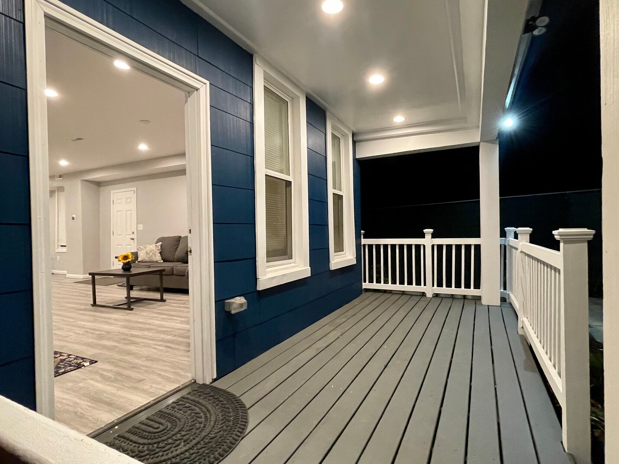 Building Photo - 1701 Spence St