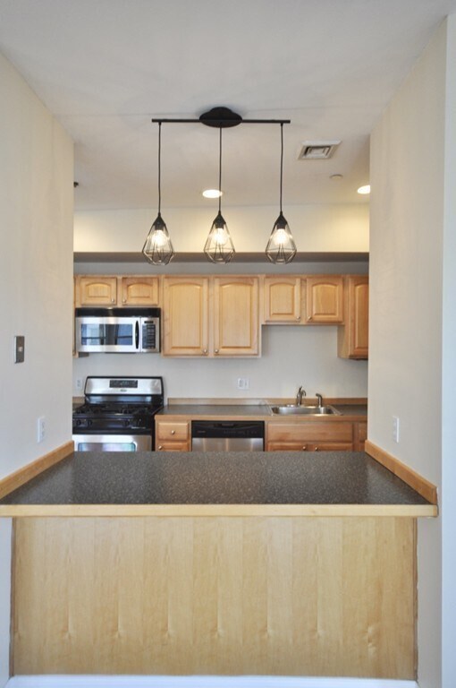 Building Photo - 34 Allston St