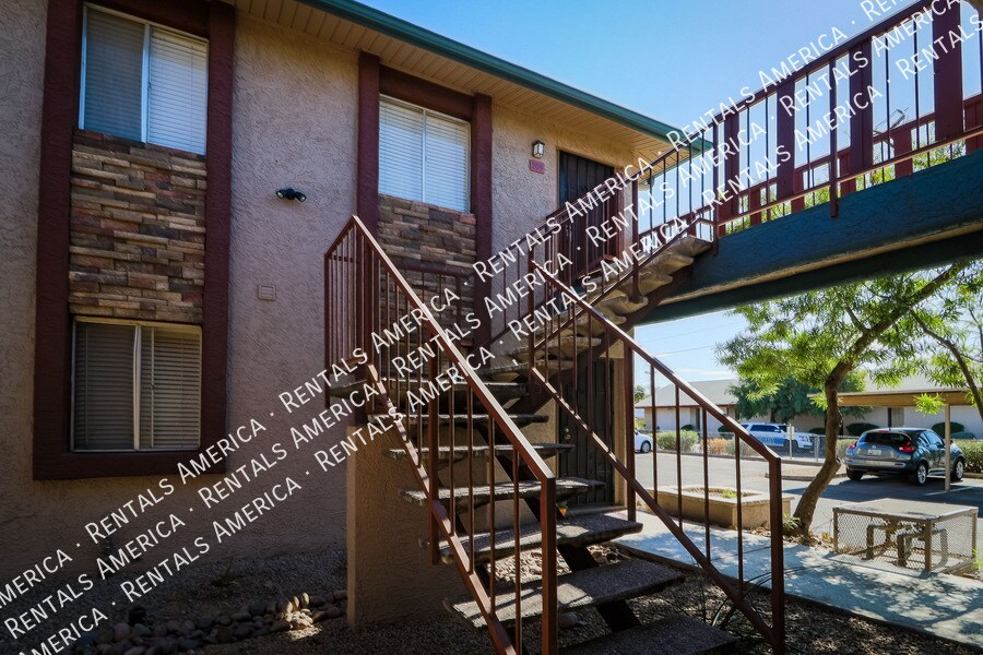 Building Photo - 4354 N 82nd St