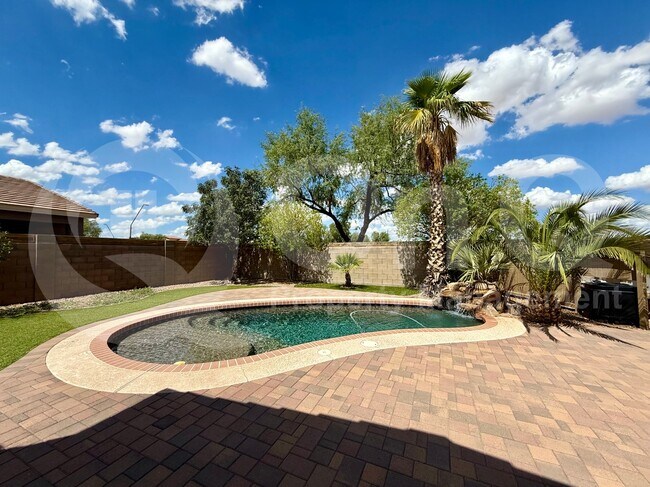 Building Photo - 21362 E Puesta Del Sol