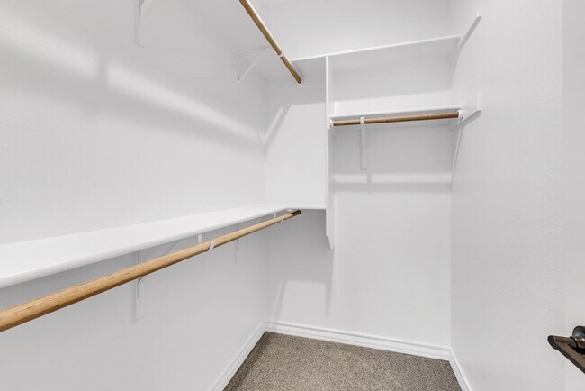 Building Photo - 206 Old Course Rd