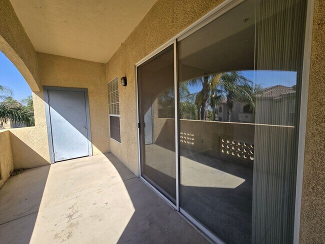 Building Photo - CANYON CREST CONDO