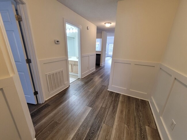 Building Photo - 6211 Wrightsville Ave