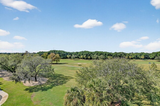 Building Photo - 7835 Lakeside Blvd