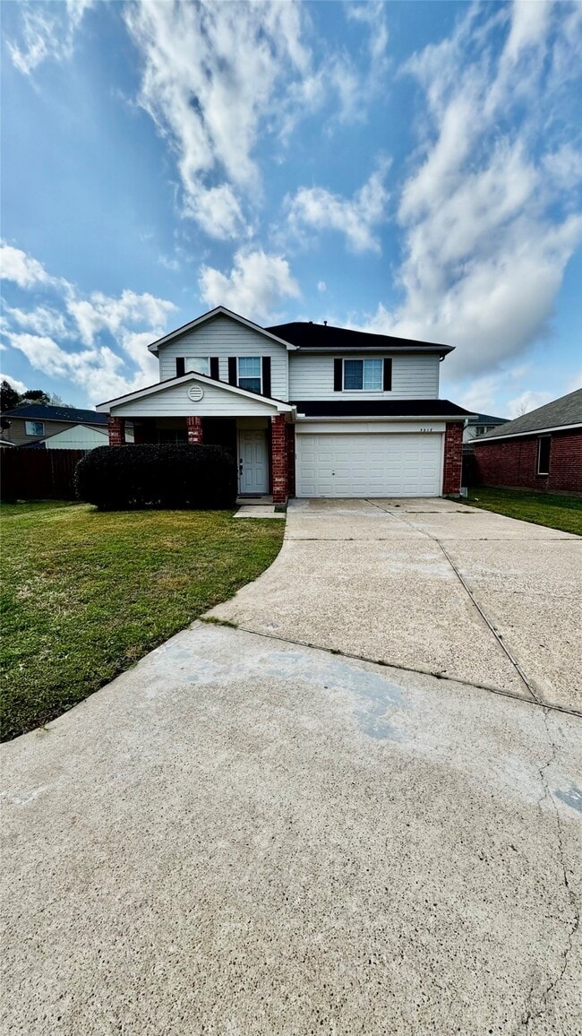 Building Photo - 5018 Woodland Meadows Ln