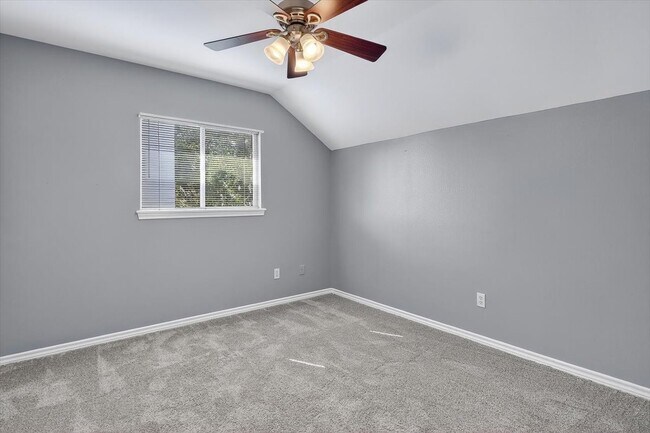 Building Photo - 8114 Etienne Dr