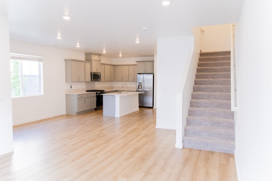 Building Photo - 4180 W Cirrus Ln