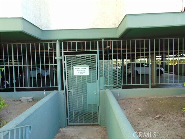 Building Photo - 2203 Apricot Dr