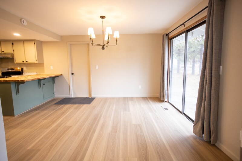 Building Photo - 5520 Valleyview Ln