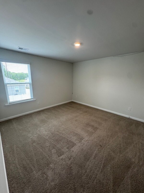 Building Photo - 204 Wild Strawberry Ln