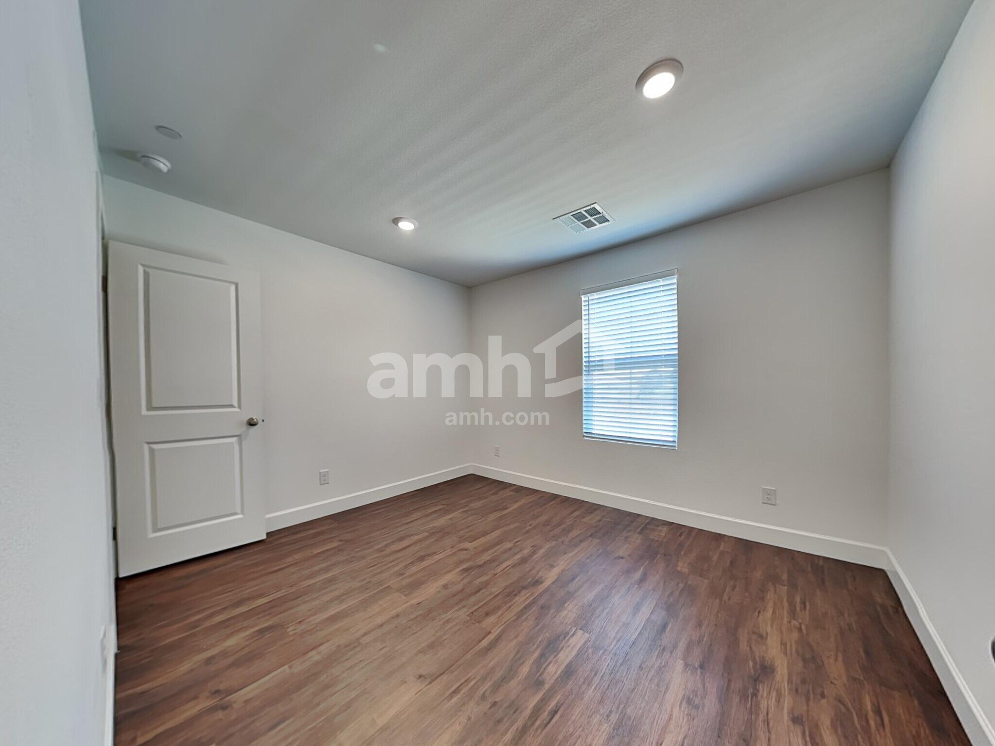 Building Photo - 284 Yasmin Daylily Pl