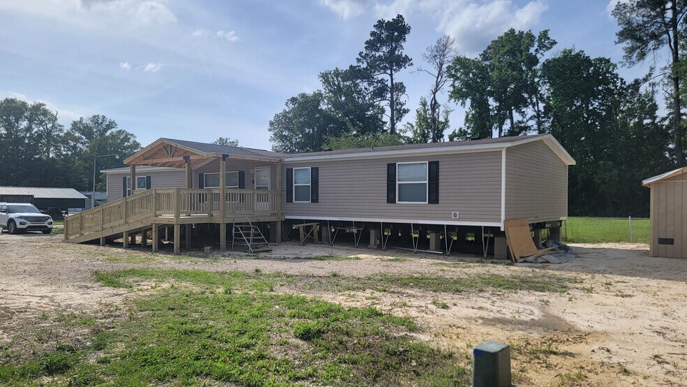 Building Photo - 32744 Carolee Cir