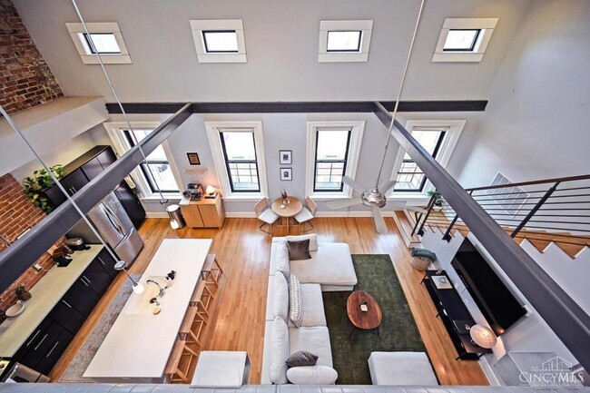 Building Photo - 27 Mercer St