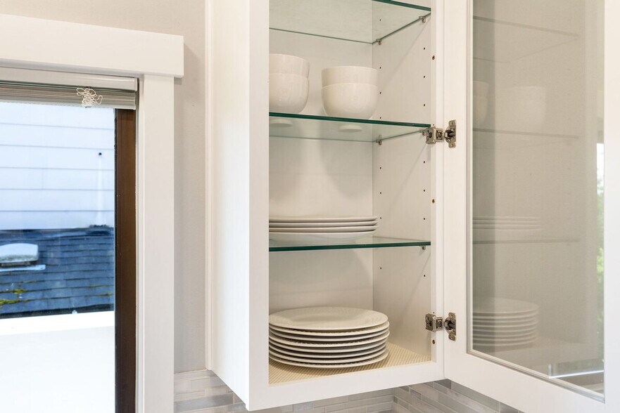 Building Photo - 4042 1st Ave NE