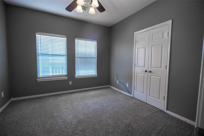 Building Photo - 13165 Snow Ln