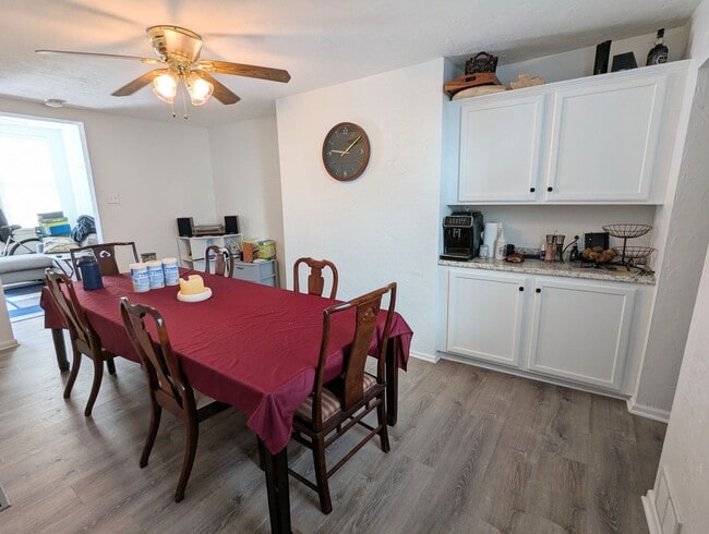 Building Photo - 118-120 S 25th St