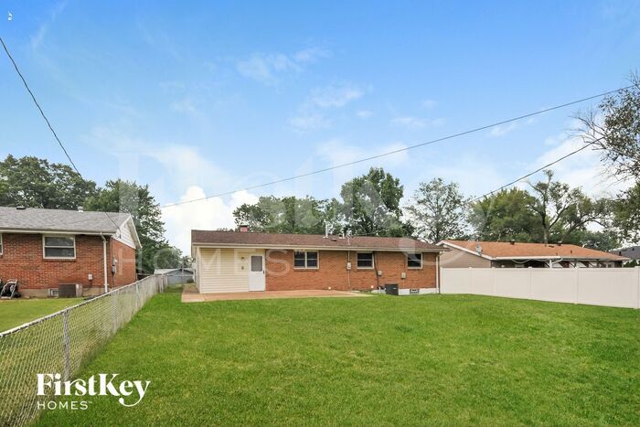 Building Photo - 7 Winded Way Ct