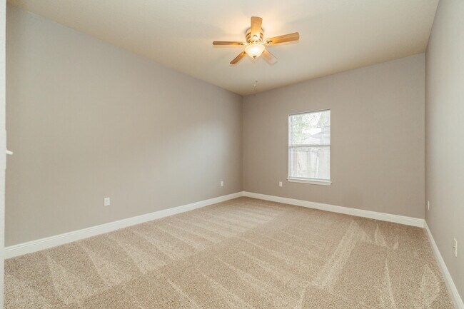 Building Photo - 406 Pendo Pl