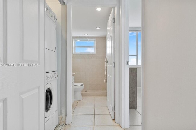 Building Photo - 5005 Collins Ave