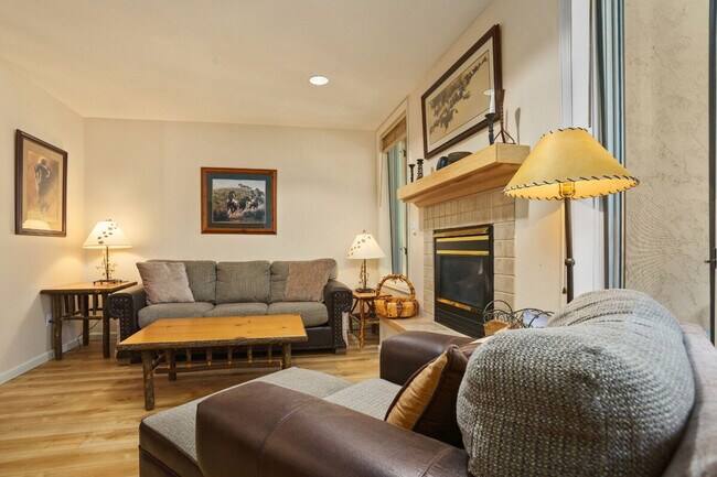 Building Photo - 2755 Waterstone Ln