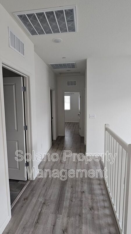 Building Photo - 1205 Niemann St