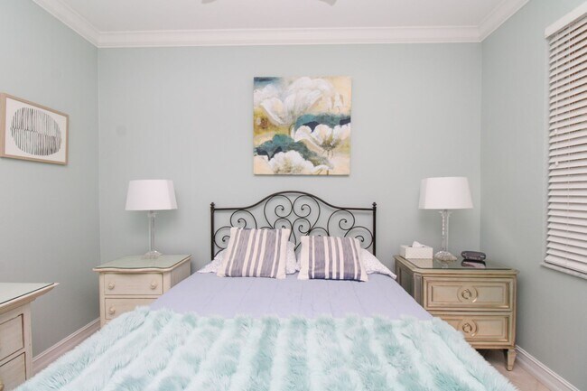 Building Photo - ** 2 PLUS DEN\2 BATH CONDO IN BARBADOS AT ...