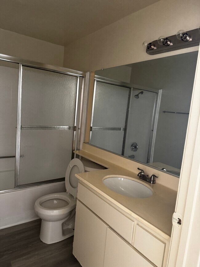 Building Photo - Pavillion Apartments