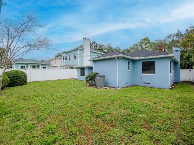 Building Photo - 2607 W Jetton Ave