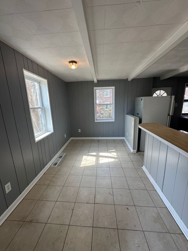 Building Photo - 2 Bed, 1 Bath for rent!