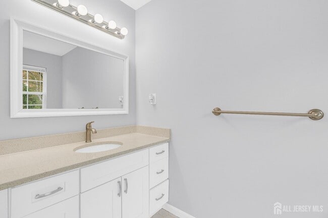 Building Photo - 267 Shady Oak Ct