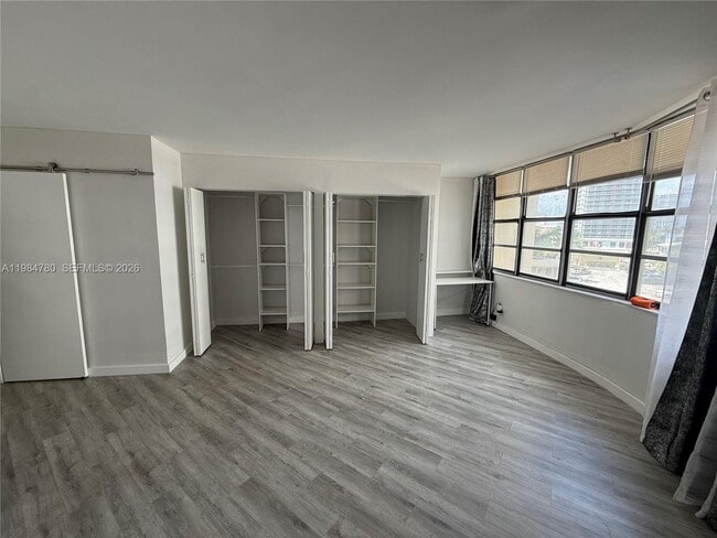 Building Photo - 1825 S Ocean Dr