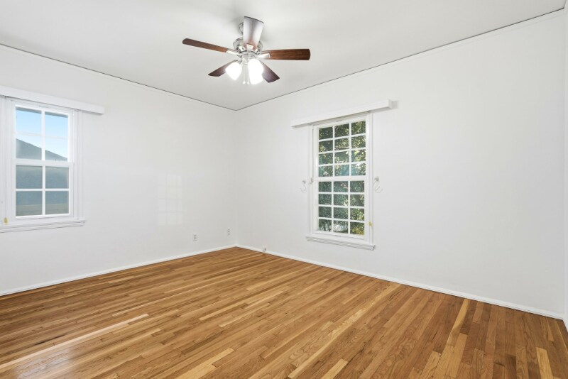 Building Photo - 1808 N Edison Blvd