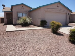 Building Photo - 1767 W Rue De La Montagne