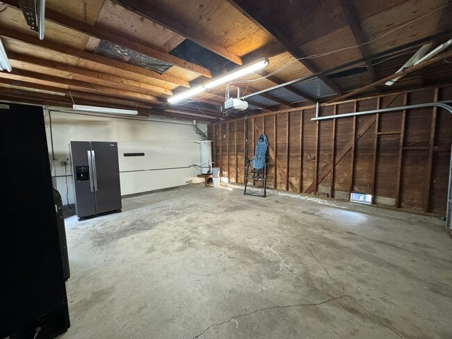Building Photo - 3BR/2BA Home AVAILABLE NOW For Rent in El Cajon!