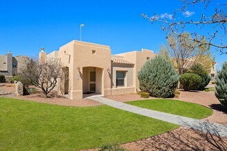 Building Photo - Spacious Home in Del Prado with pool access