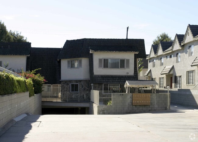 Building Photo - pal216